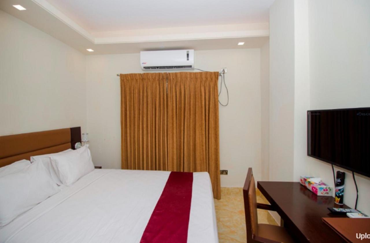Hotel Gulshan Lake View Dakka Kültér fotó