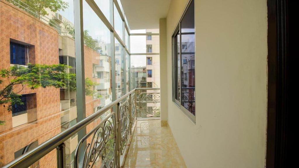 Hotel Gulshan Lake View Dakka Kültér fotó